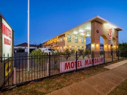 Motel Mandalay - Accommodation Whitsundays 0