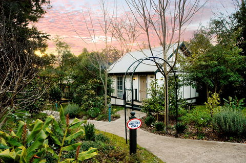 Olinda Country Cottages - Accommodation Whitsundays 0