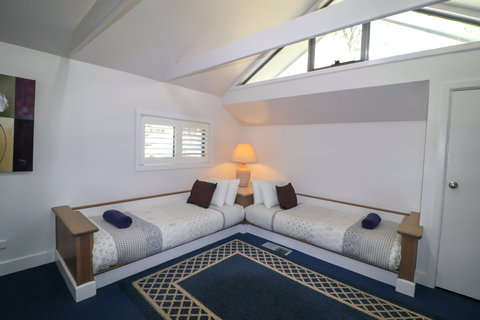 Plover Deluxe Villa 25 - Accommodation Whitsundays 5