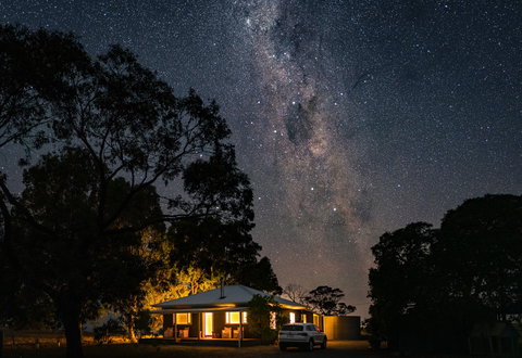 Rabbiters Hut - Accommodation Whitsundays 8