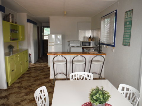 Restashore - Accommodation Whitsundays 2
