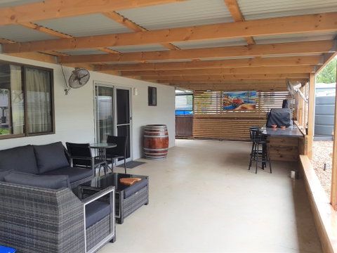Sunset Sippers - Accommodation Whitsundays 8