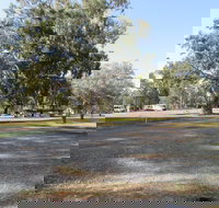 Victory Park Caravan Park - Accommodation Whitsundays