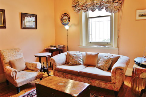 Adelaide Heritage Cottages - Chapel Cottage - Accommodation Whitsundays 0