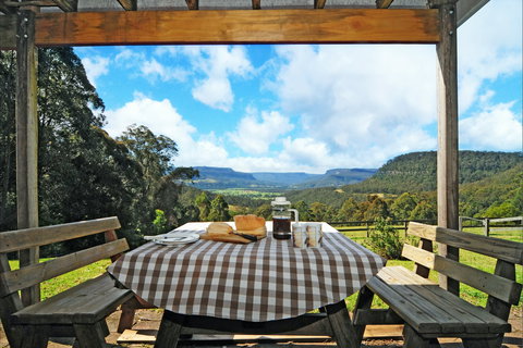 Alcheringa Cottage - Accommodation Whitsundays 0