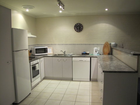 Apollo Luxury Apartments - Accommodation Whitsundays 1