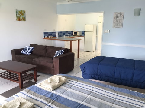 Cardwell Beachfront Motel - Accommodation Whitsundays 2