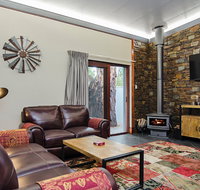 Eagle Foundry Bed  Breakfast - Accommodation Whitsundays