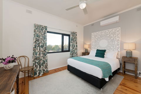Esto House - Accommodation Whitsundays 1