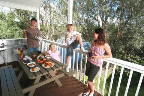 Kirra Beach Tourist Park - Accommodation Whitsundays 2