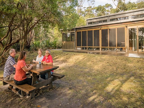 Myer House - Accommodation Whitsundays 1