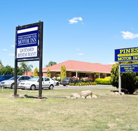 Pines Country Club Motor Inn - Accommodation Whitsundays