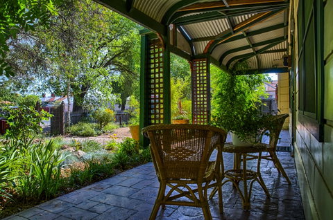 Rushton Cottage B&B Private Guest Studio - Accommodation Whitsundays 1