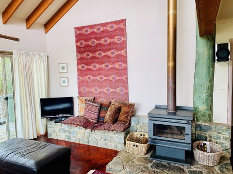 Snowgums On The Lake - Accommodation Whitsundays 0