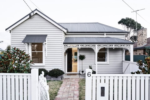 The Fox House, Kyneton - Accommodation Whitsundays 0