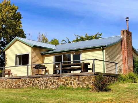 Adelong Valley Farm Stays - Moorallie Cottage - Accommodation Whitsundays 1