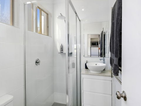 Coolah Shorts - Self Contained Apartments - Accommodation Whitsundays 2