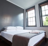Crown and Anchor Hotel - Accommodation Whitsundays