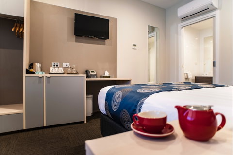 Leumeah Lodge - Accommodation Whitsundays 1