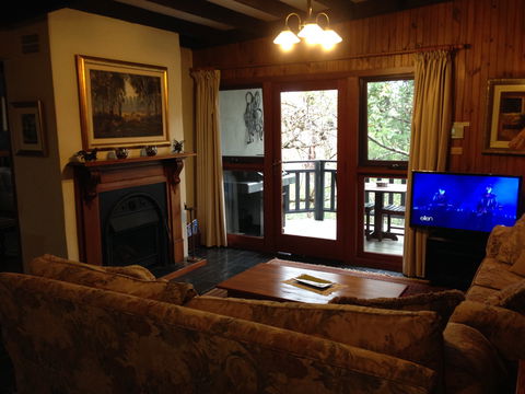 Studio Cottages Romantic Hideaway - Accommodation Whitsundays 2