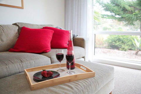 Surfleet Holiday Unit - Accommodation Whitsundays 1