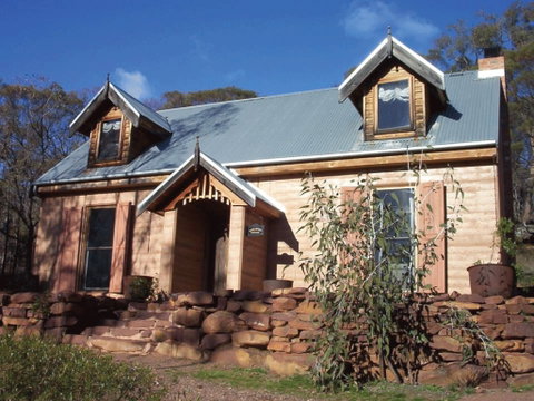 Table Top Mountain Cottages - Accommodation Whitsundays 0