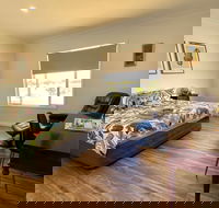 The Mains Guest House - Accommodation Whitsundays