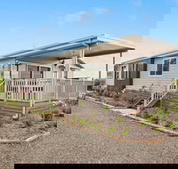 The Lake House - Accommodation Whitsundays