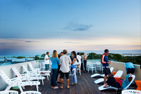 The Island Accommodation - Phillip Island YHA - Accommodation Whitsundays 1