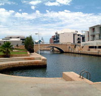 Crest Del Mar Apartments - Accommodation Whitsundays