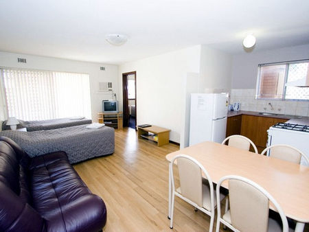 Burswood Lodge - Accommodation Whitsundays 2
