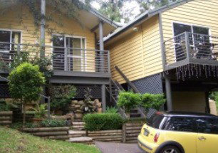 Ttwo Peaks Guesthouse - Accommodation Whitsundays 0