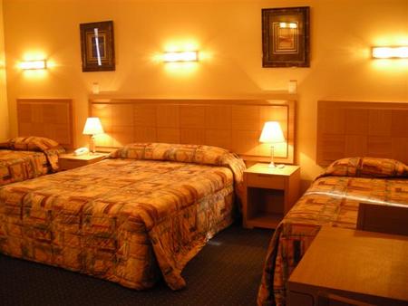 Desert Sand Motor Inn - Accommodation Whitsundays 3