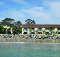 Edgewater Gardens - Accommodation Whitsundays