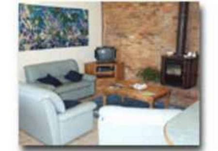 Sorrento Bluewater Cottage - Accommodation Whitsundays 3