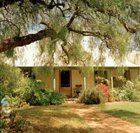 Rock of Ages Cottage Bed and Breakfast - Accommodation Whitsundays