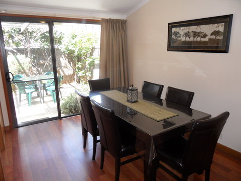 Adelaide Serviced Accommodation - Archer Townhouse - Accommodation Whitsundays 1