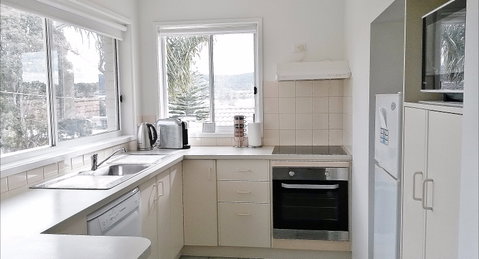 Beachcomber Apartments - Accommodation Whitsundays 2