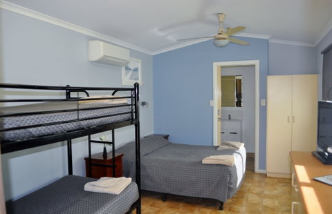 Daly Waters Historic Pub - Accommodation Whitsundays 2