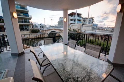 Dolphin Quay 3 Bedroom Apartment - Accommodation Whitsundays 1