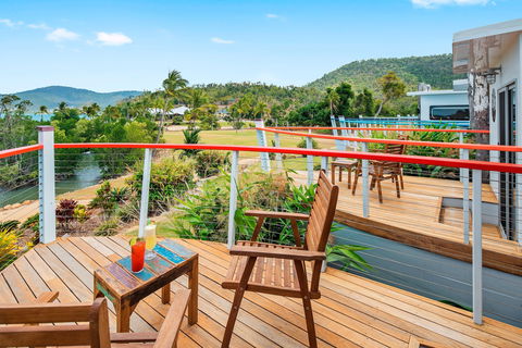 Freedom Shores - Accommodation Whitsundays 0