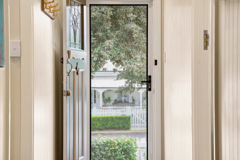 Keeler Cottage - Accommodation Whitsundays 2