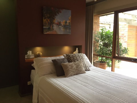 Serenity Studio - Accommodation Whitsundays 0