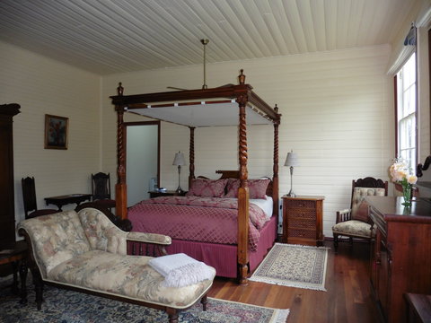 The Old School Bed And Breakfast - Accommodation Whitsundays 1