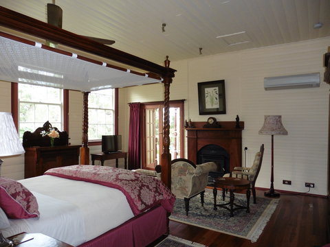 The Old School Bed And Breakfast - Accommodation Whitsundays 2