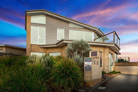 Tides Apartments Port Fairy - Accommodation Whitsundays 1