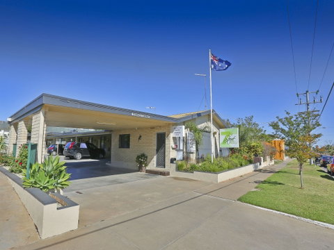 7th Street Motel - Accommodation Whitsundays 1