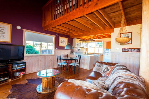 Aarlaur 1 - Accommodation Whitsundays 1