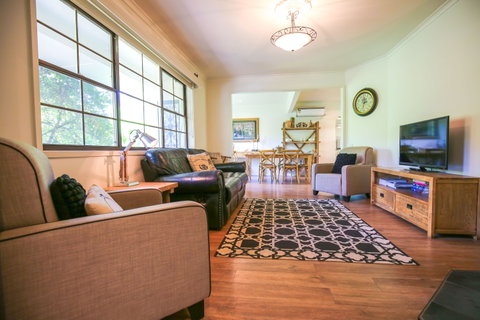 Abbeville - Accommodation Whitsundays 0