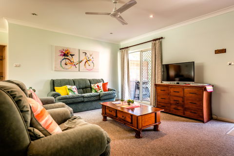A Larks Nest - Accommodation Whitsundays 2